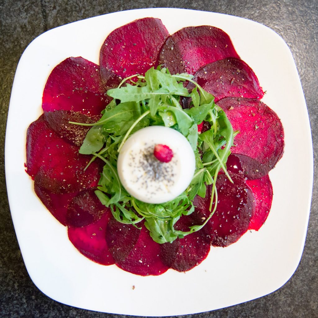 Rote Rüben Salat von oben_farmgoodies Rote Rüben Salat von oben